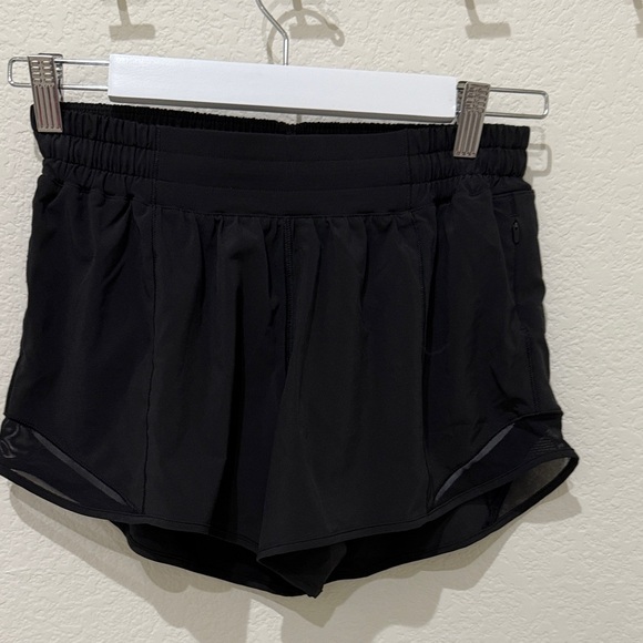 Lululemon Hotty Hot Shorts - Black - Picture 2 of 8